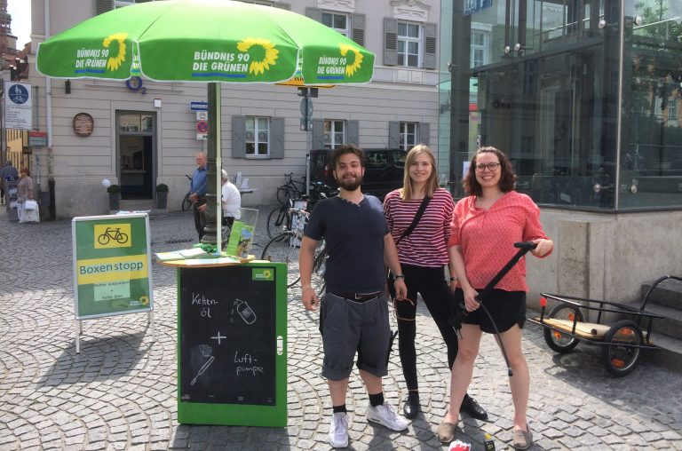 Fahrrad-Boxenstopp – Grüne machen Fahrräder startklar fürs STADTRADELN 2018